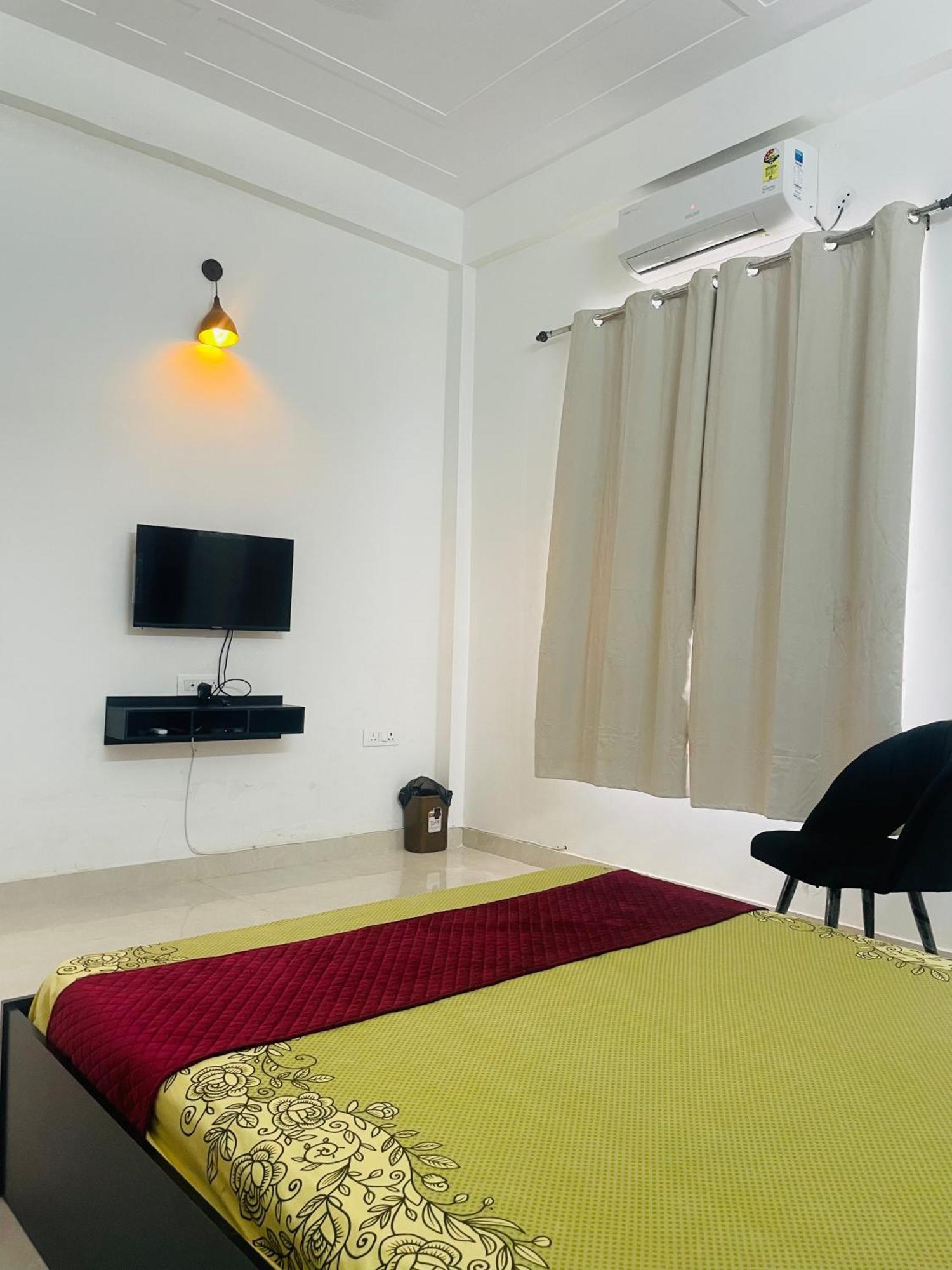 Atulyam Stays Sushant Golf City Lucknow Esterno foto