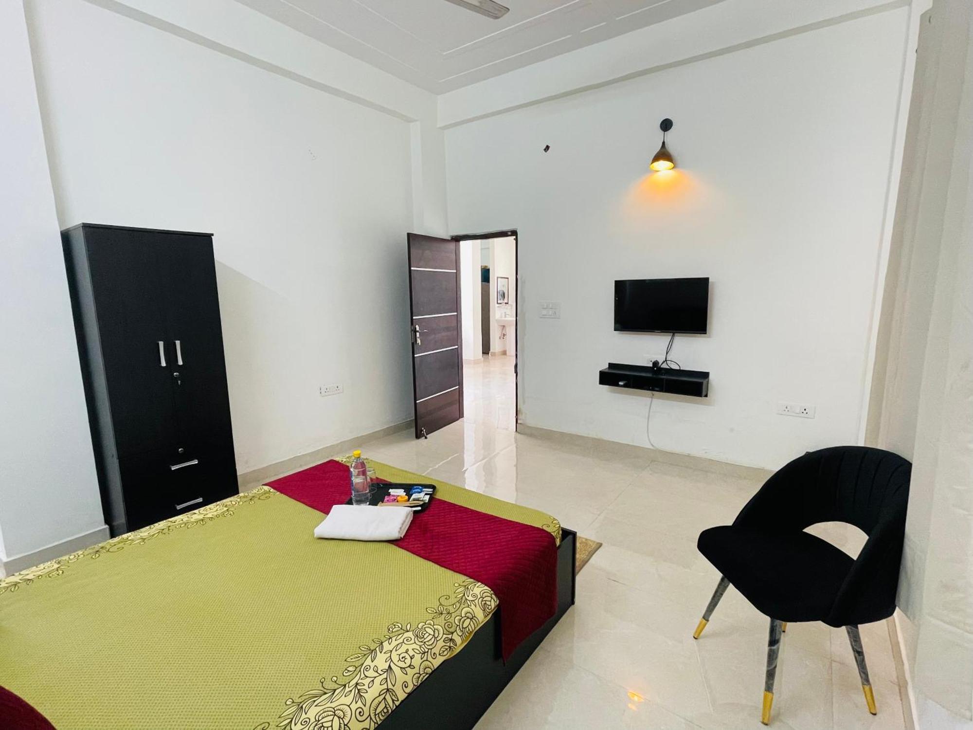 Atulyam Stays Sushant Golf City Lucknow Esterno foto