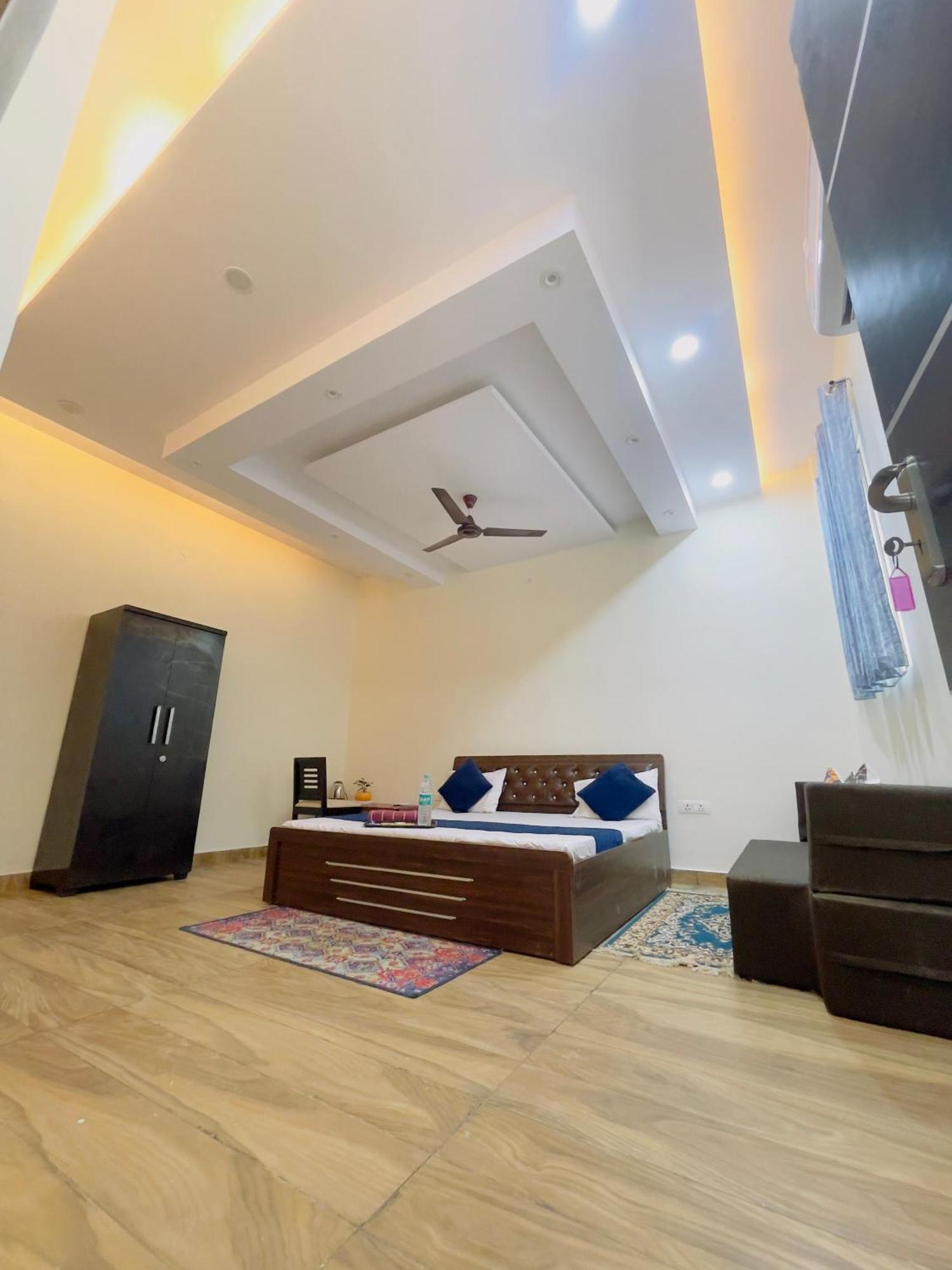 Atulyam Stays Sushant Golf City Lucknow Esterno foto