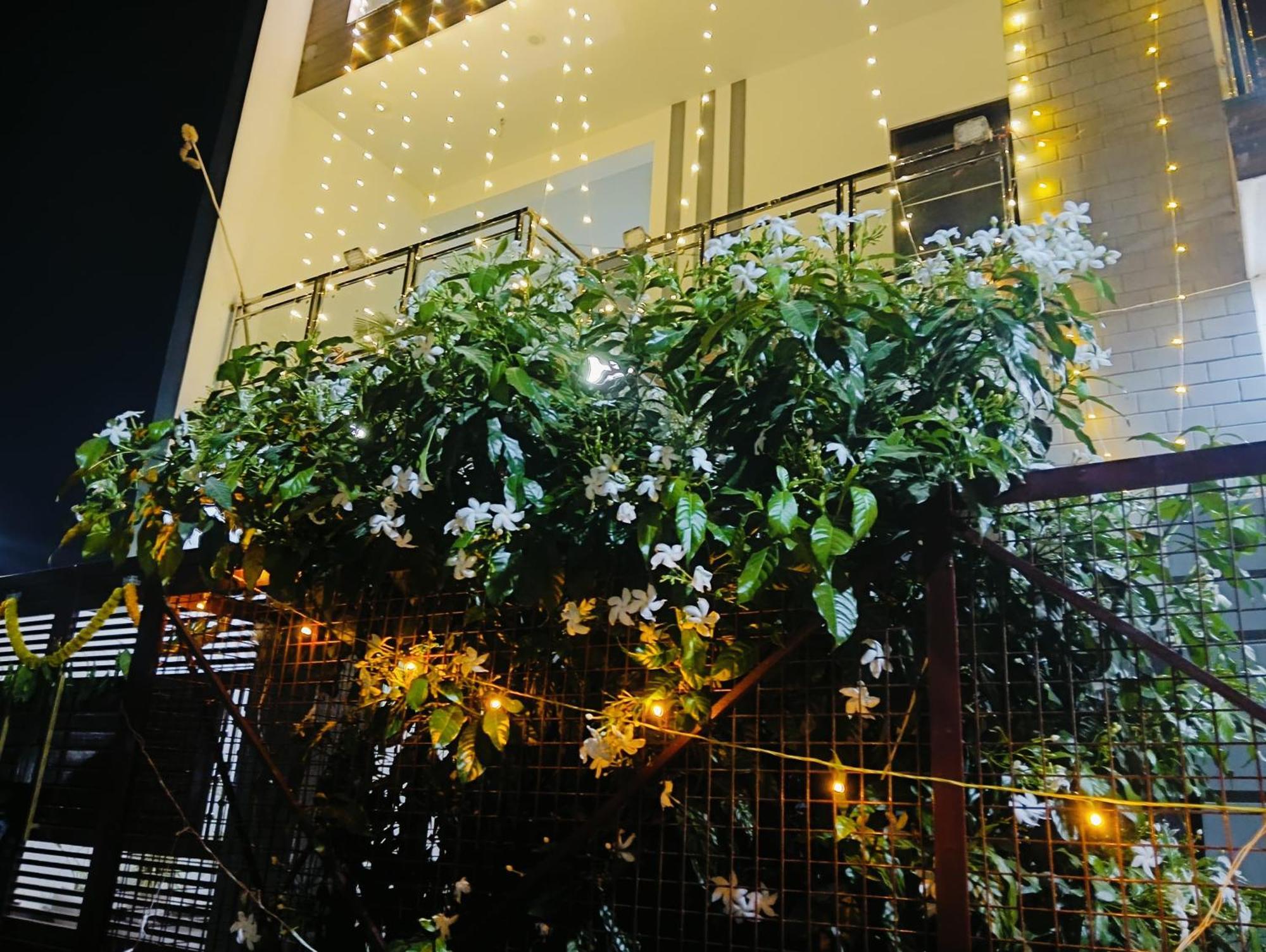 Atulyam Stays Sushant Golf City Lucknow Esterno foto
